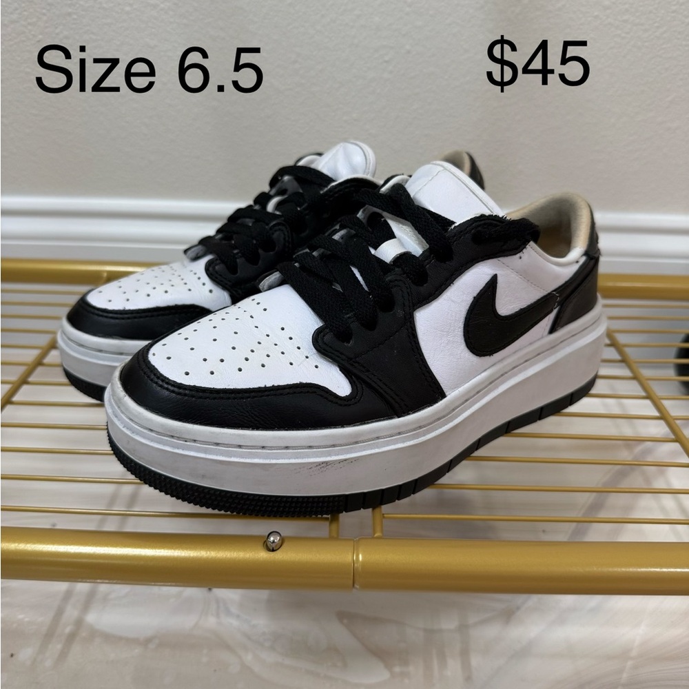 Nike Classic Black and White Low-Tops